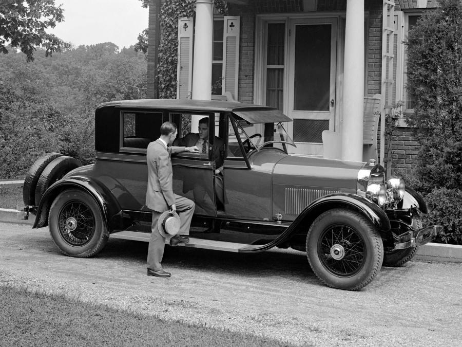  Lincoln Model L Coupe by Brunn 1923 года  (фото 2 из 2)